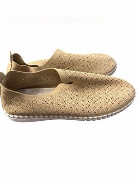 Grunland Re-soft Women’s Tan Laser-Cut Slip-On Loafers sz 37 or 7